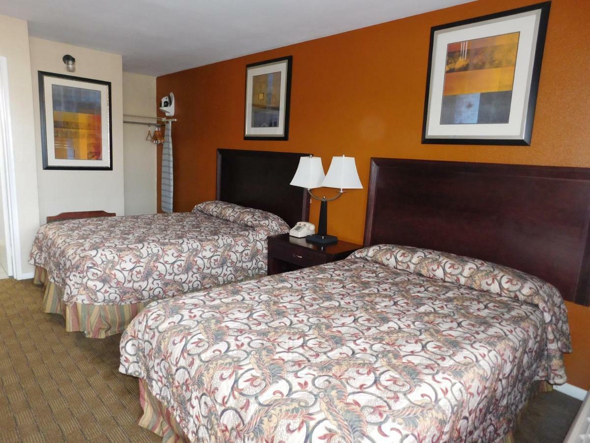 University Downtown Motel